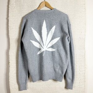 6397 gray and white weed leaf cotton cardigan sweater SIZE SMALL